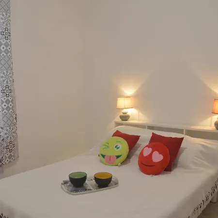 Au Petit Bonheur דירה